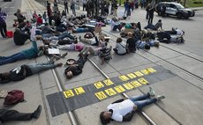 Black Lives Matter protest against St. Paul's Police Brutality By Fibonacci Blue from Minnesota USA