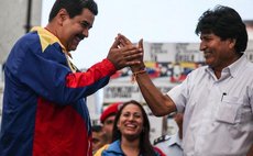 Venezuelan President Nicolas Maduro (L) and Bolivian president  Evo Morales during the delivery of signatures of the Venezuelan people, Caracas, Venezuela, April 9, 2015. (Xinhua/Boris Vergara)