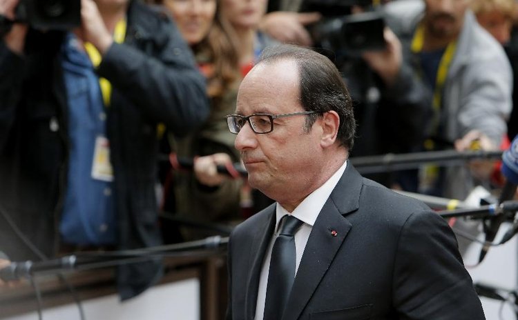 French President Francois Hollande arrives for the Euro Summit at the European Union headquarters in Brussels, Belgium, July 12, 2015. (Xinhua/Zhou Lei)