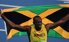 Jamaica's Usain Bolt celebrates after the men's 200m final of Athletics at the 2016 Rio Olympic Games in Rio de Janeiro, Brazil, on Aug. 18,2016. Usain Bolt won the gold medal. (Xinhua/Wang Lili)