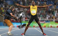 Jamaica's Usain Bolt celebrates after the men's 200m final of Athletics at the 2016 Rio Olympic Games in Rio de Janeiro, Brazil, on Aug. 18,2016. Usain Bolt won the gold medal. (Xinhua/Wang Lili)