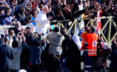 FILE PHOTO:TOKYO, March 19, 2013 (Xinhua) -- Pope Francis waves to the crowds in St. Peter's Square in Vatican City on March 19, 2013