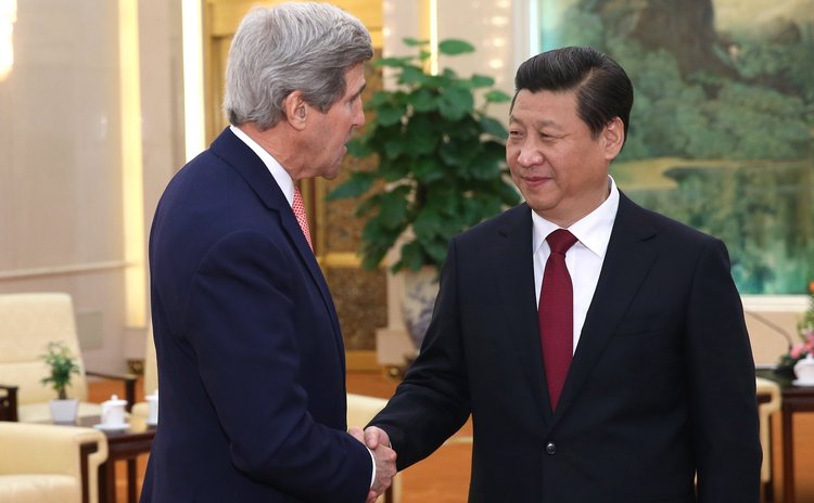 Feb. 14 (Xinhua) -- Chinese President Xi Jinping met with U.S. Secretary of State John Kerry at the Great Hall of the People on Friday morning. 