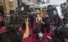 Los Angeles, March 2, 2014 (xinhua) -- Journalists take positions in the red carpet arrival area outside the Dolby Theatre Dolby Theater before the 86th Academy Awards in Los Angeles, March 2, 2014