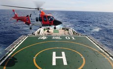 SOUTHERN INDIA OCEAN, April 5, 2014 (Xinhua) -- Photo taken on March 21, 2014 shows Chinese patrol ship Haixun 01 searching in souther India Ocean.