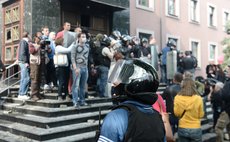 DONETSK, May 1, 2014 (Xinhua) -- The prosecutor's office stormed by pro-Russia protestors is seen in Donetsk, Ukraine, May 1, 2014. 