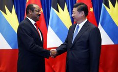 BEIJING, Aug. 27, 2014 (Xinhua) -- Chinese President Xi Jinping(R) meets with Gaston Browne, Prime Minister of Antigua and Barbuda, in Beijing, capital of China, Aug. 27, 2014.(Xinhua/Ju Peng) (yxb)