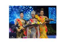 Alicia Burton (left) at the Antigua pageant