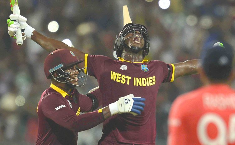 Braithwaite  celebrates after scoring four consecutive sixes in the World T20 Finalsx