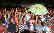 Crowd reacts to Dice win