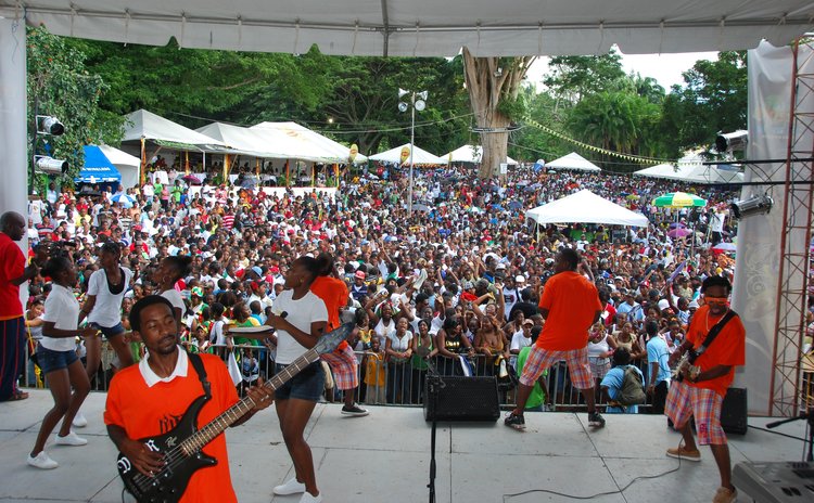 Band plays before large crowd at Creole in the Park