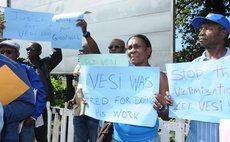 Marigot residents protest near the Port for the reemplyment of Jones