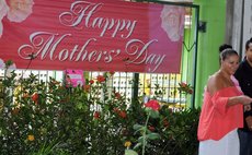 A Mother's Day sign at the Plant Fair