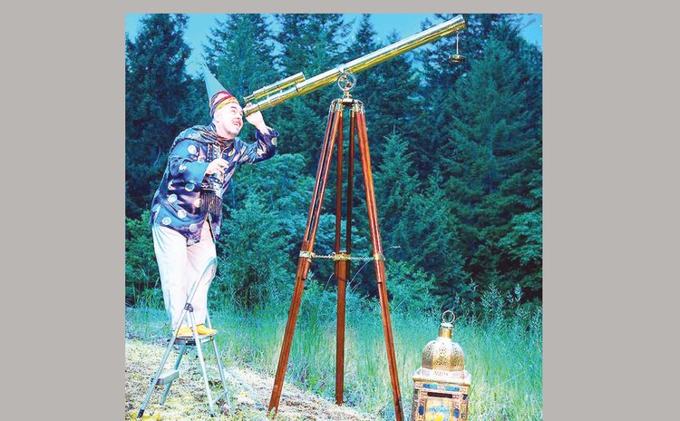Derek Galon, autoportrait with telescope
