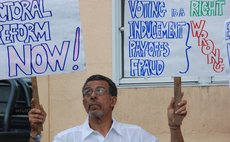 Ron Green campaigns for electoral reform in 2009